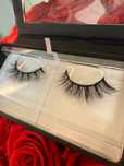 Rzęsy na pasku Lilly Lashes kocie oko model Paris