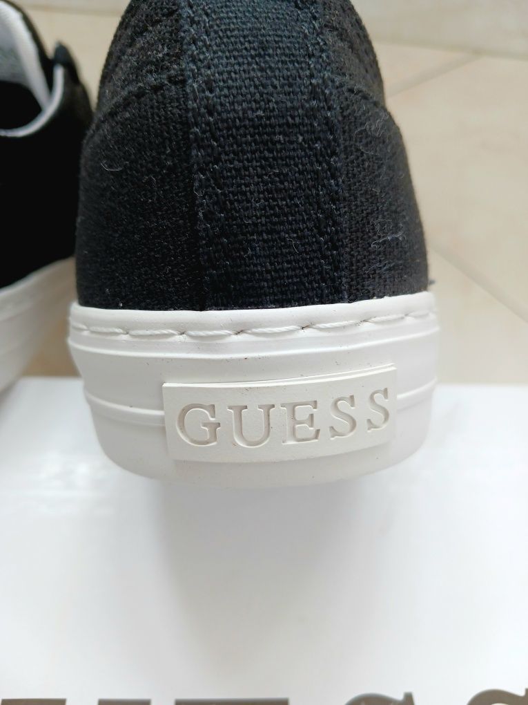 Sapatilhas Guess Novas