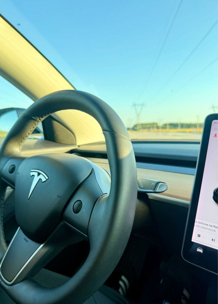 Tesla Model 3 - tração traseira - 45 mil km
