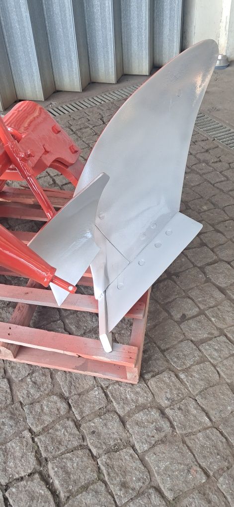 Charrua de 16 polegadas