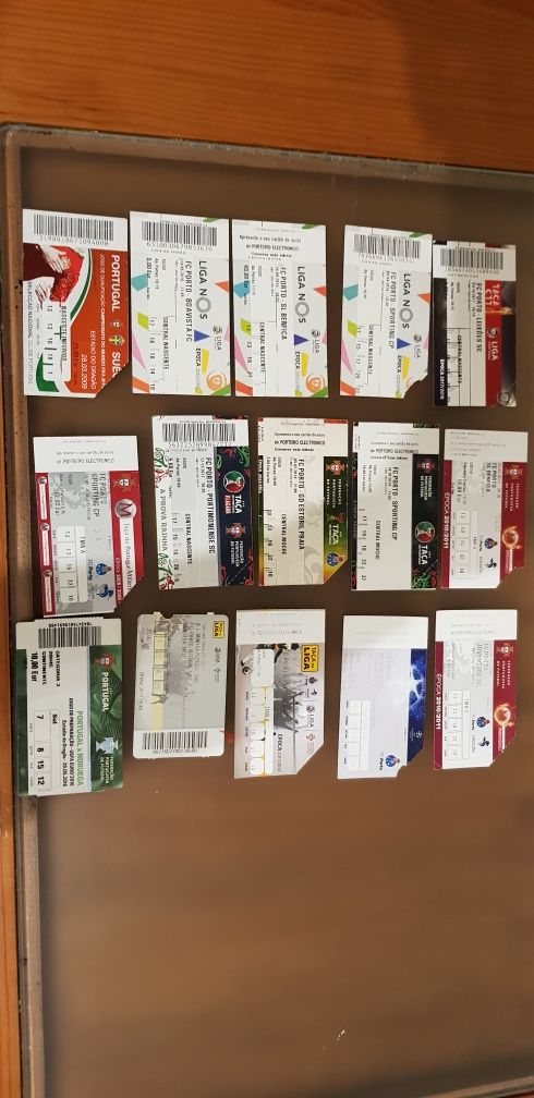 Bilhetes de futebol colecionáveis do Porto, Milan, seleção de Portugal