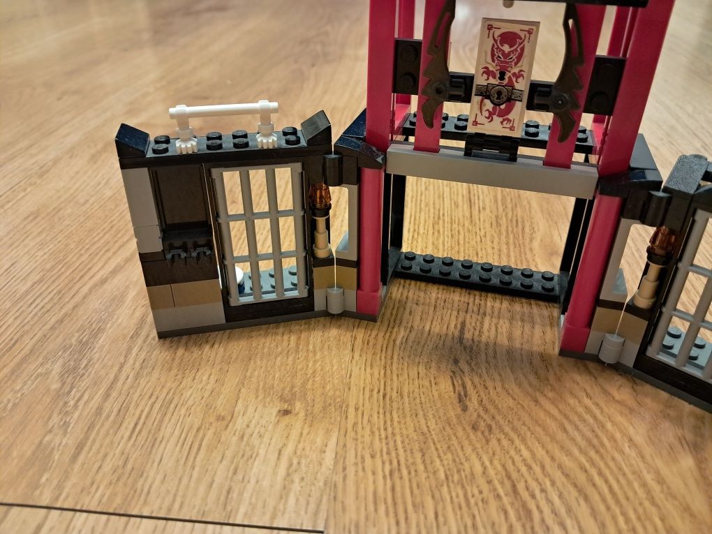 Lego Ninjago więzienie (sam budynek, bez figurek i akcesoriów)
