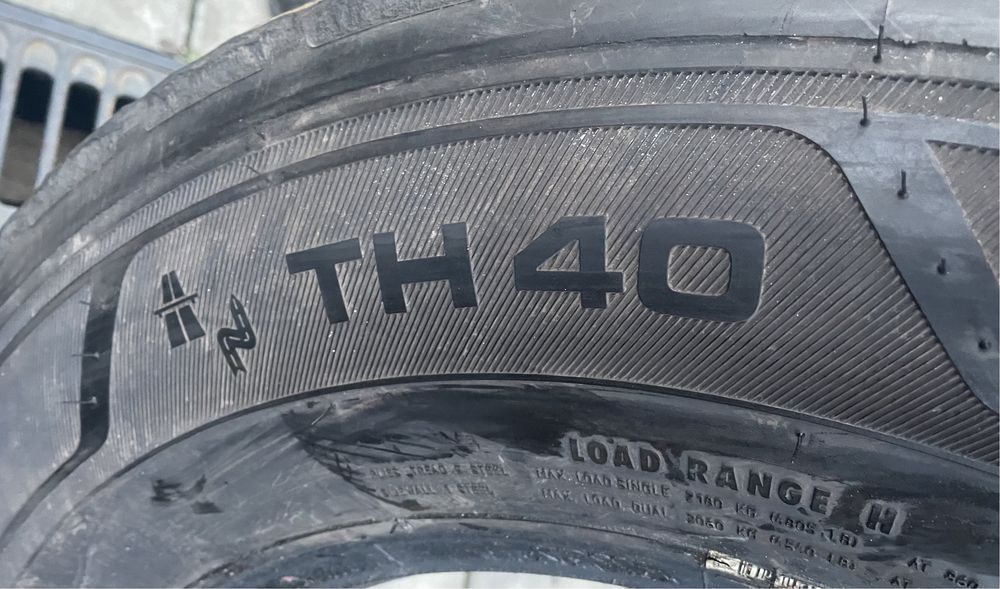 Uniroyal TH40 215/75r17.5