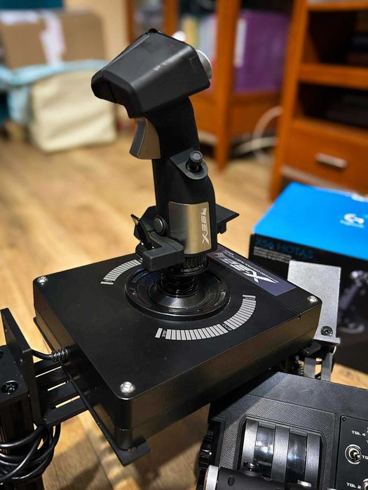 Logitech X56 HOTAS – joystick + przepustnica z mocowaniem