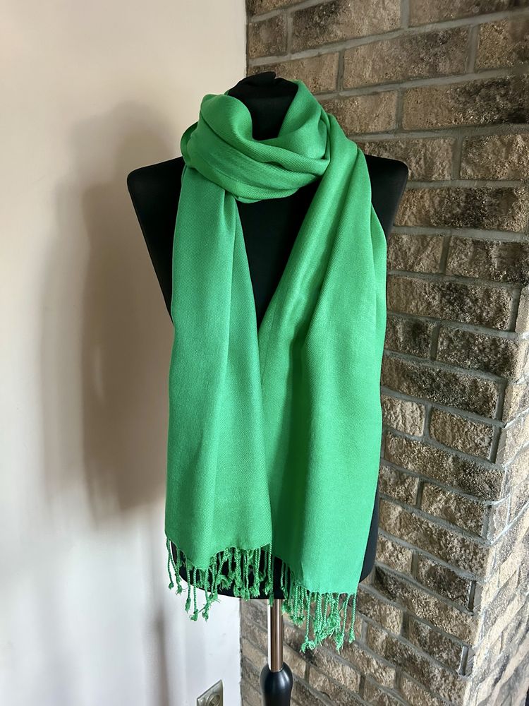 Zielony duży kaszmirowy szal kaszmir stan idelany