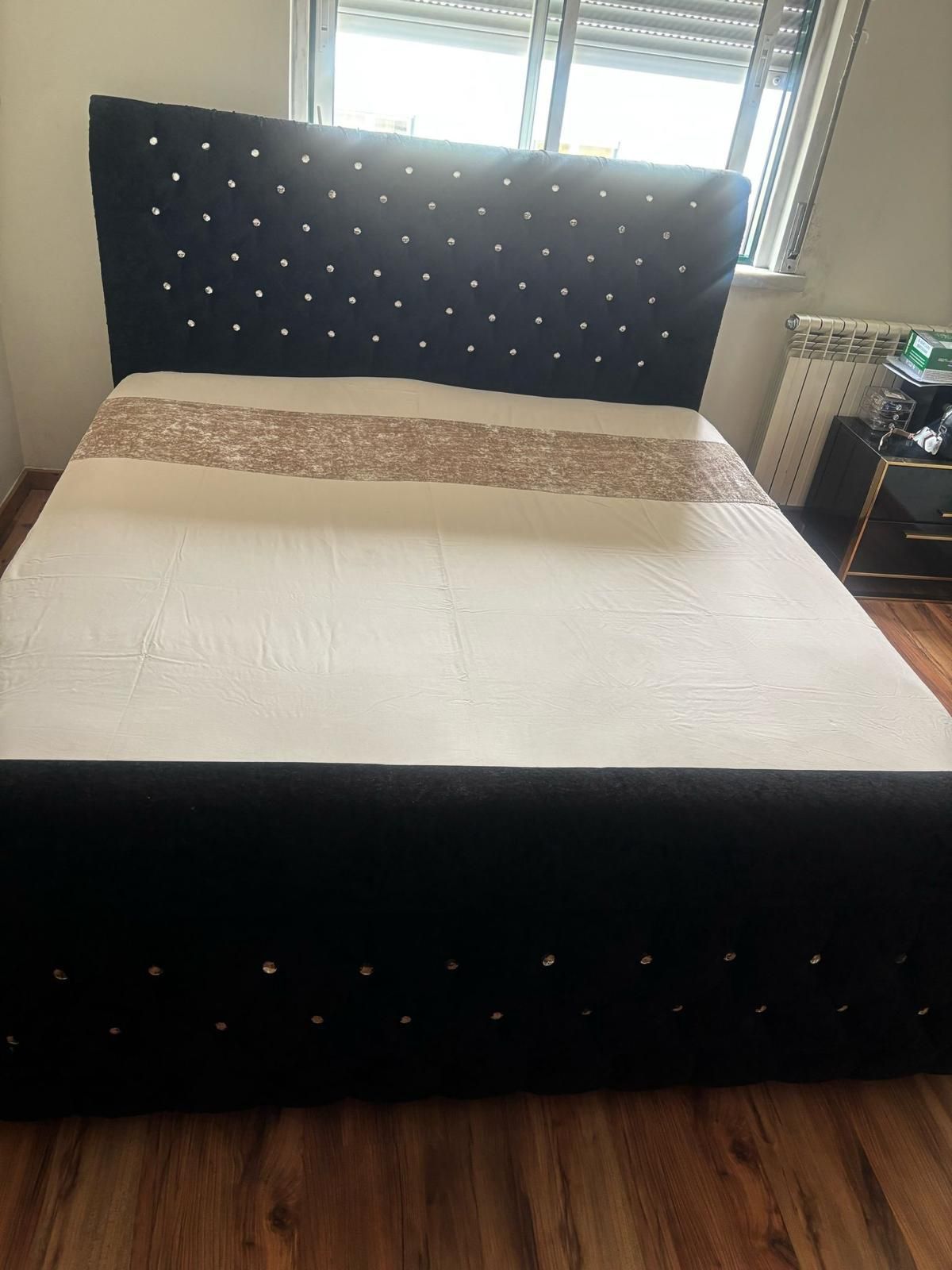 Cama / Mesa / Mesa de Cabeceira