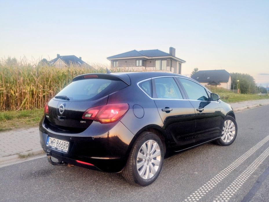 Opel Astra J 1,7cdti 2010r Bez wkładu, posiada hak