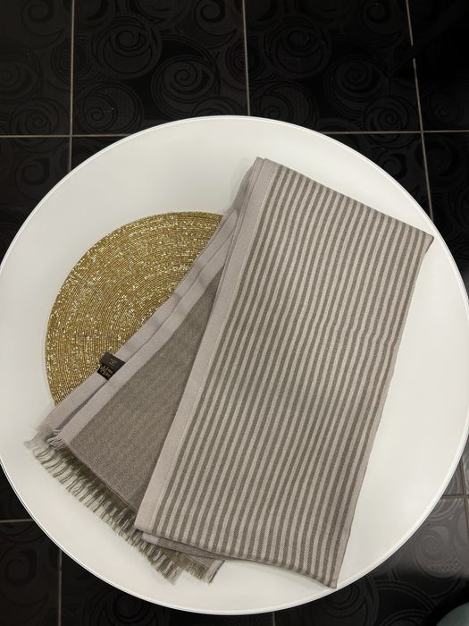 Новий кашеміровмй шарф Loro Piana. Оригінал