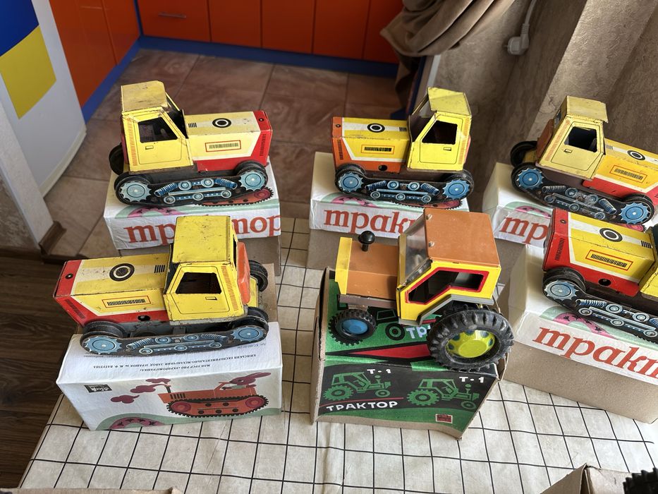 Ігрушка ссср Трактор