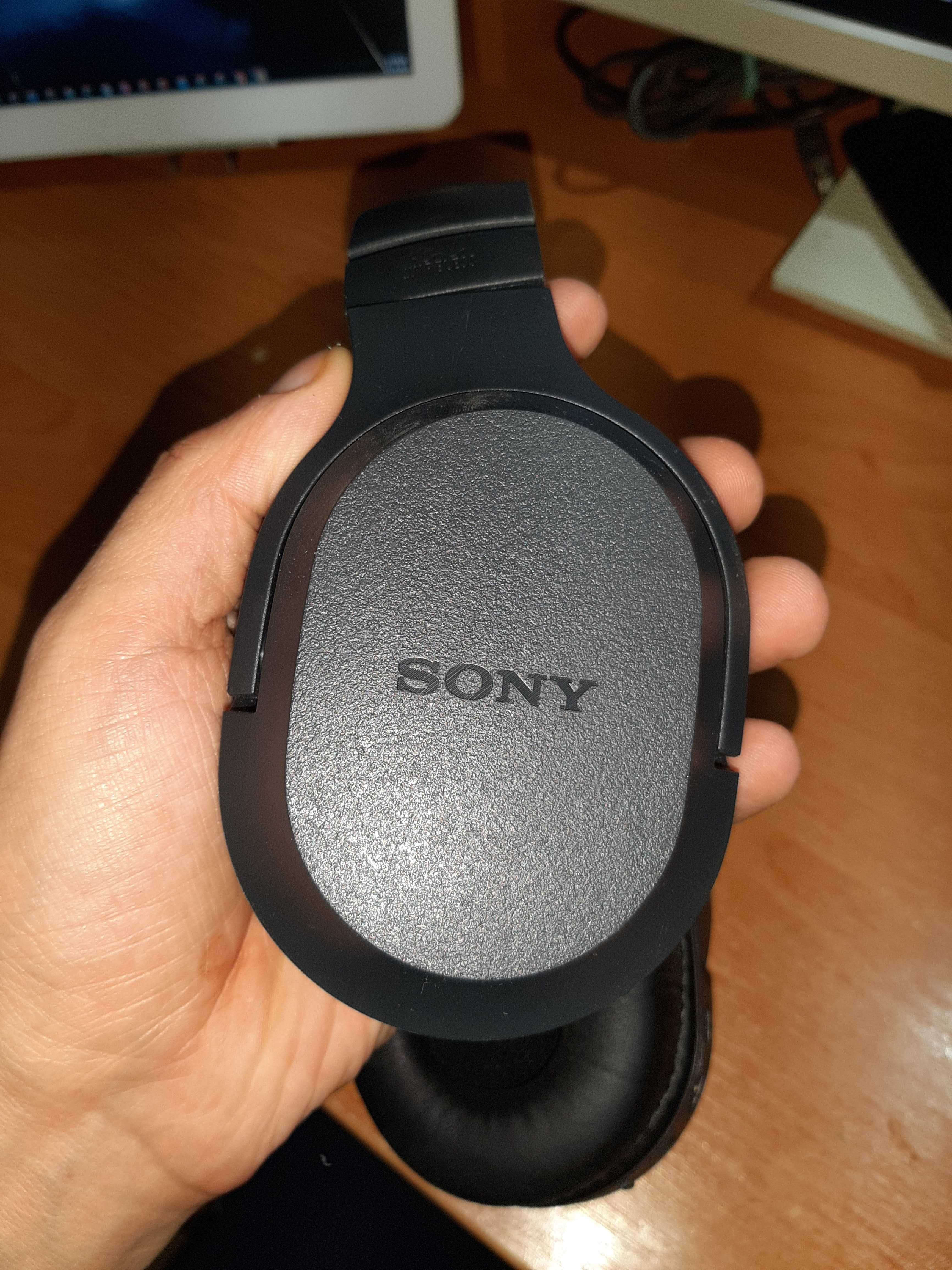 Навушники без мікрофону Sony MDR-RF895RK