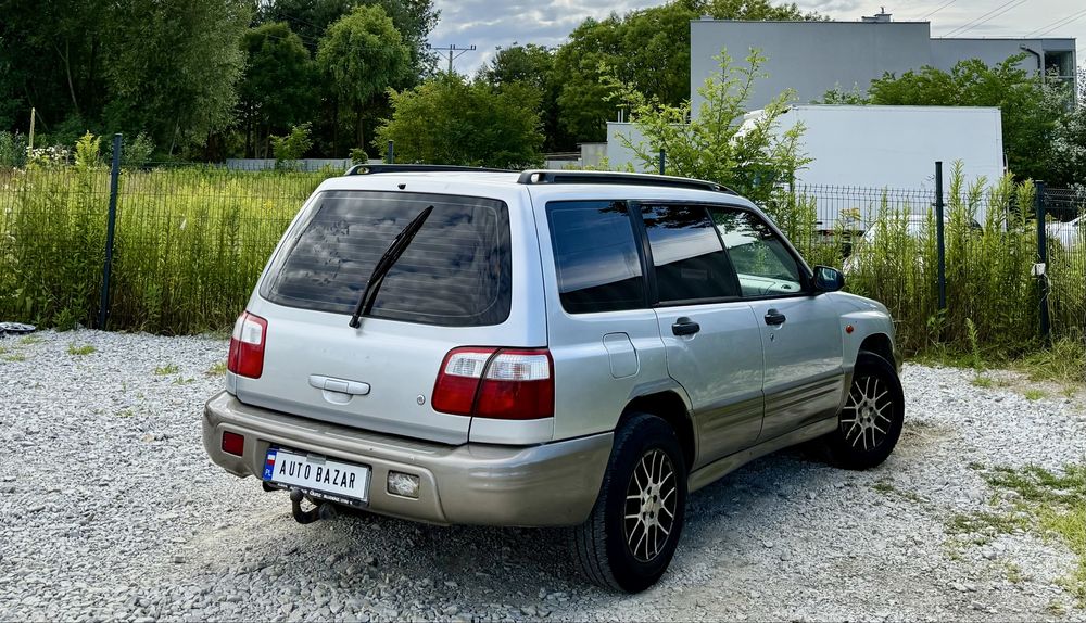 Subaru Forester 2.0 * 4x4 * Klima * 2004 * Alufelgi * Hak * Super Stan