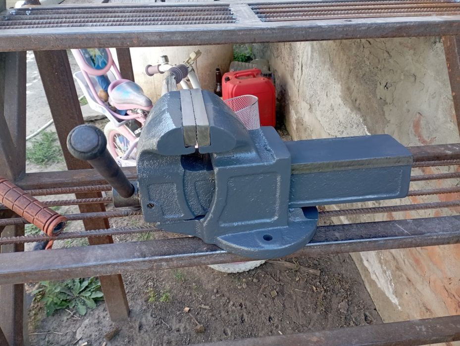 Продам  лещата. .