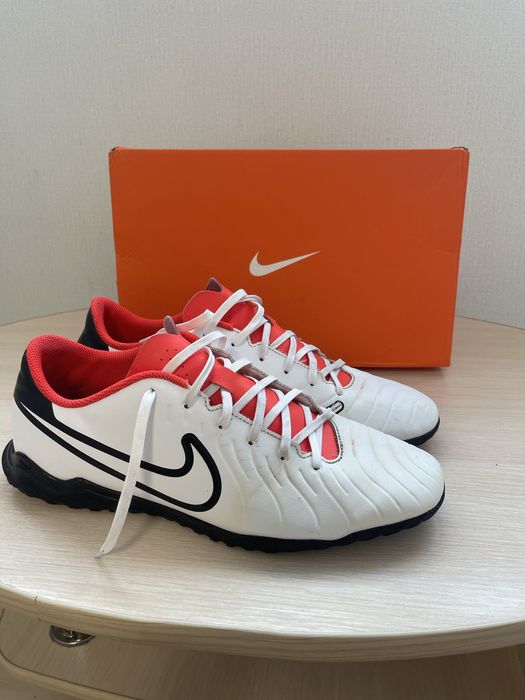 Оригінальні сороконіжки футзалки Nike Tiempo 46 розмір 30 см копи найк