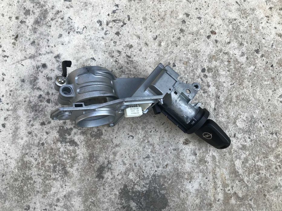 Замок запалювання Opel Astra H/Zafira B