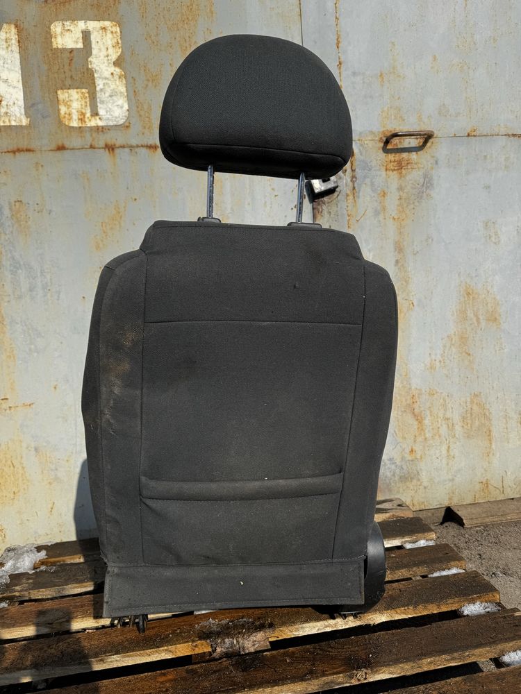 Переднее сиденье Chevrolet Aveo t250