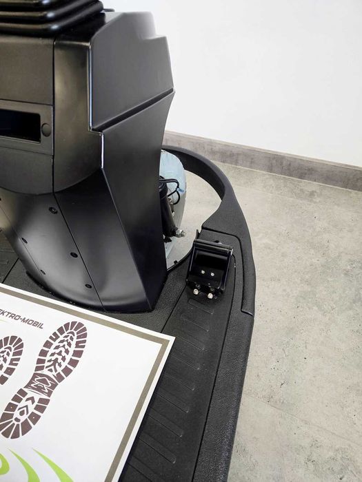 Skuter inwalidzki STERLING XS pedał nożny + gaz ręczny HAMULCE AUTOMAT