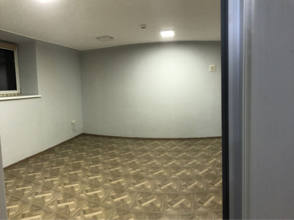 Комерційне приміщення на Кордуби