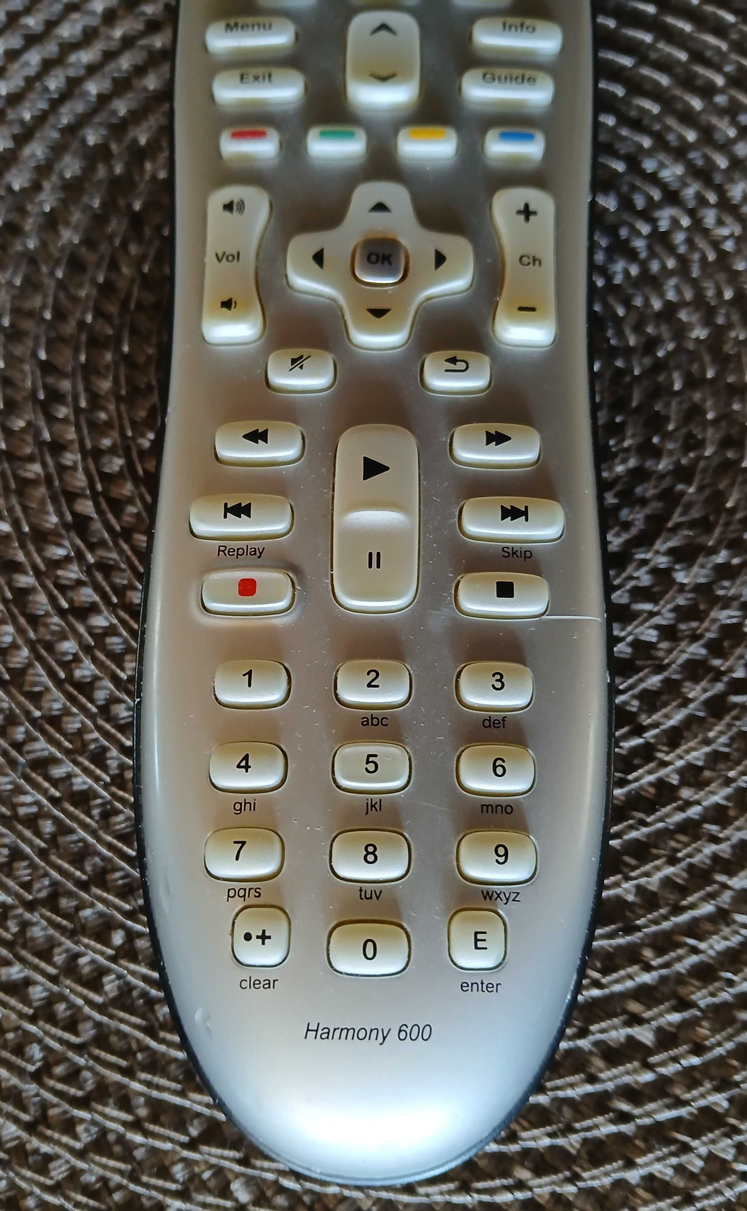 Pilot LOGITECH Harmony 600