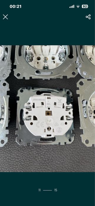 Gniazdka, gniazda Merten nowe