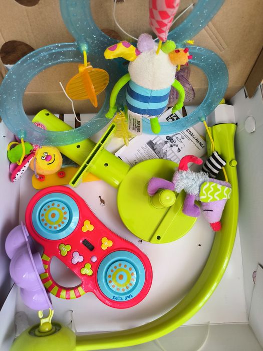 Дитячий мобіль з підсвіткою, музикою і обертальним механізмом