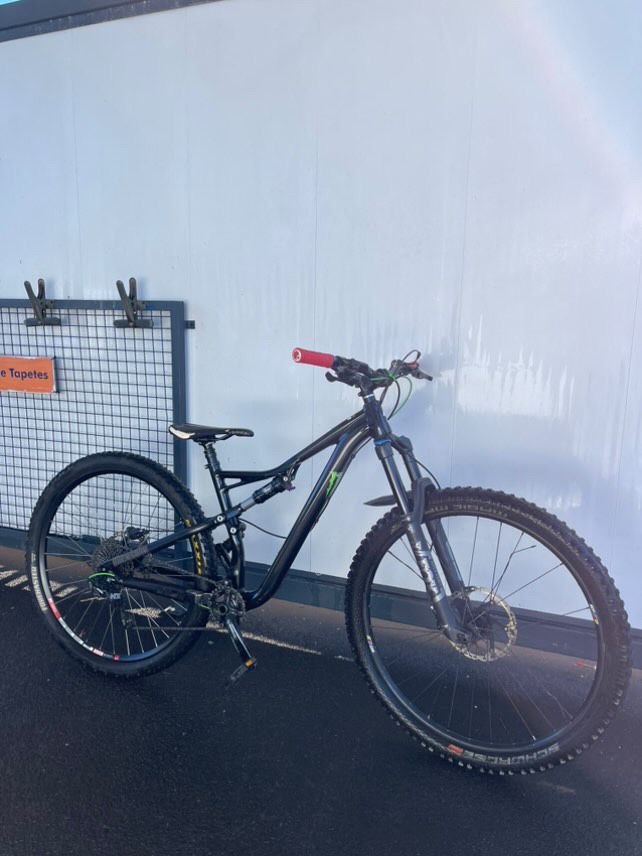Vendo bike specealized para despachar rd 29 M
