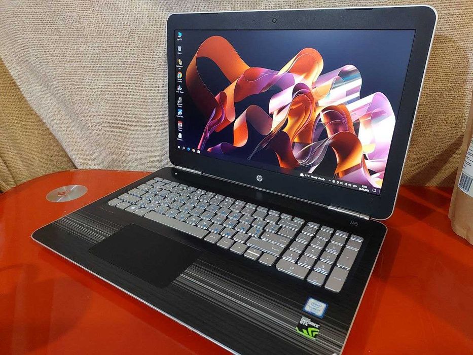 Игровой 15.6 Full HD Core i7-6700HQ 16GB DDR4 GTX  960 2Gb SSD256Gb