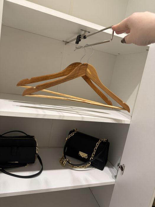 Стінка в коридор. Прихожа. Шафа