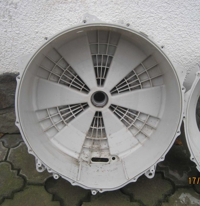 Бак LG на 7кг. .