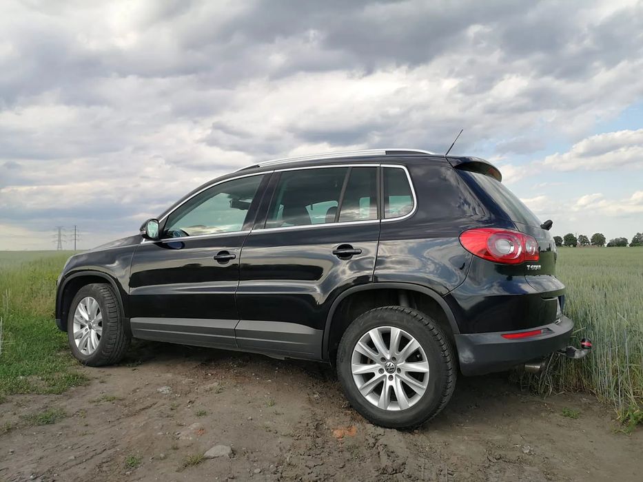 Volkswagen Tiguan czarny Tiguan w bardzo dobrym stanie