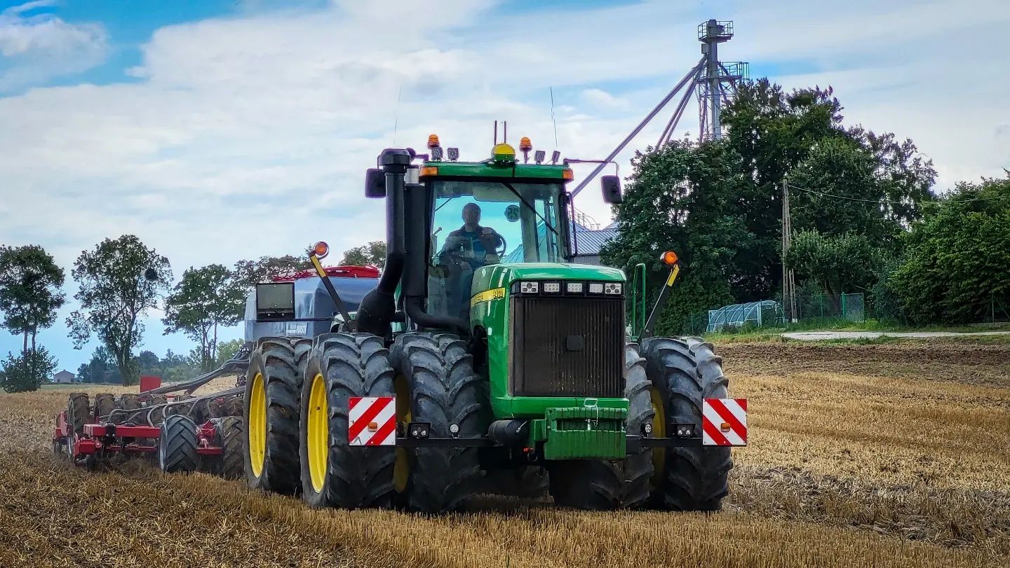 Siew strip till bezorkowy siew za słomę Horsch Focus 6TD rzepaku zbóż