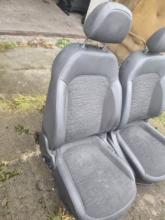 Na sprzedaż komplet foteli i boczków opel corsa e półskóry