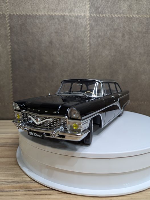 Чайка ГАЗ 13 масштаб 1:18