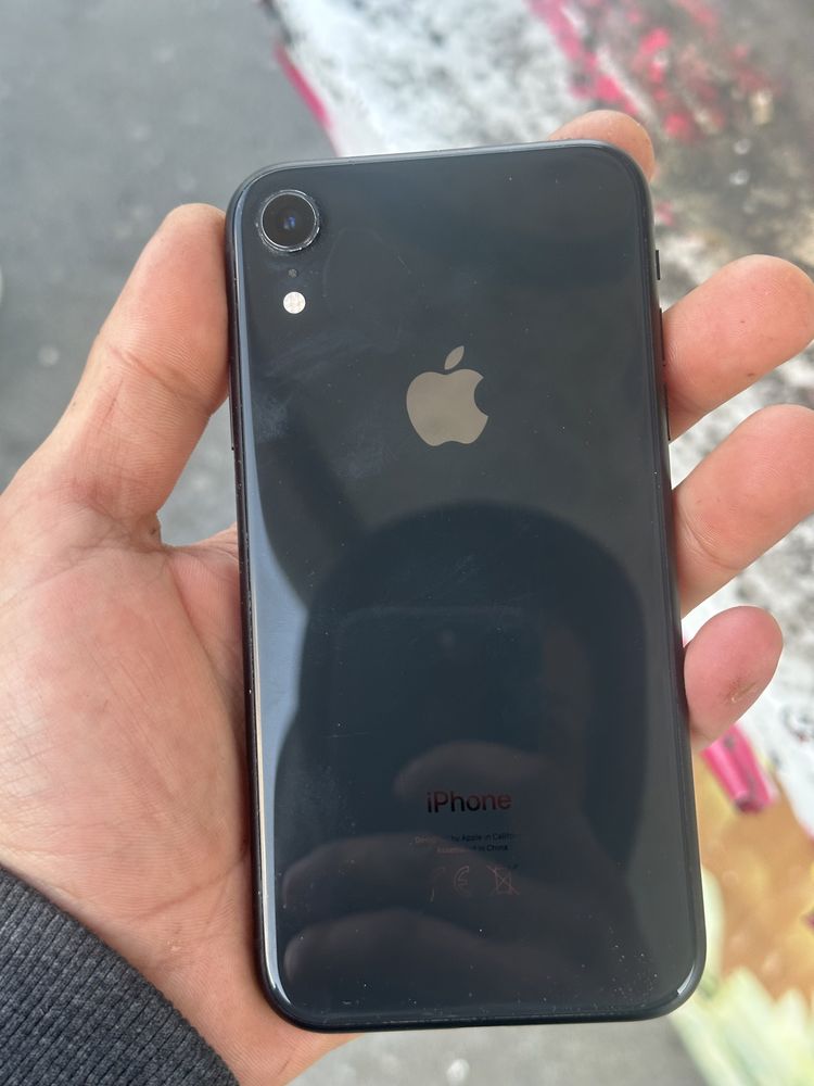 Терміново iPhone xr 64gb гарний стан