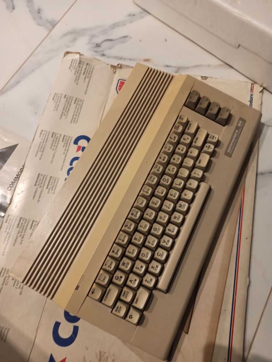 Commodore 64 w pudelku