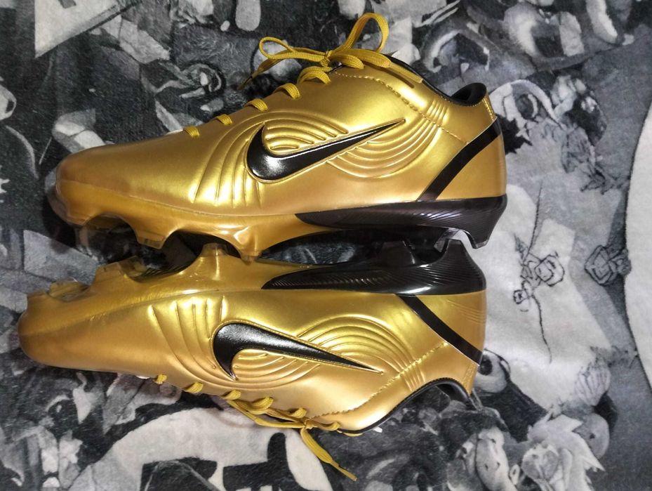 Chuteiras Nike Mercurial Vapor R9 Douradas n41