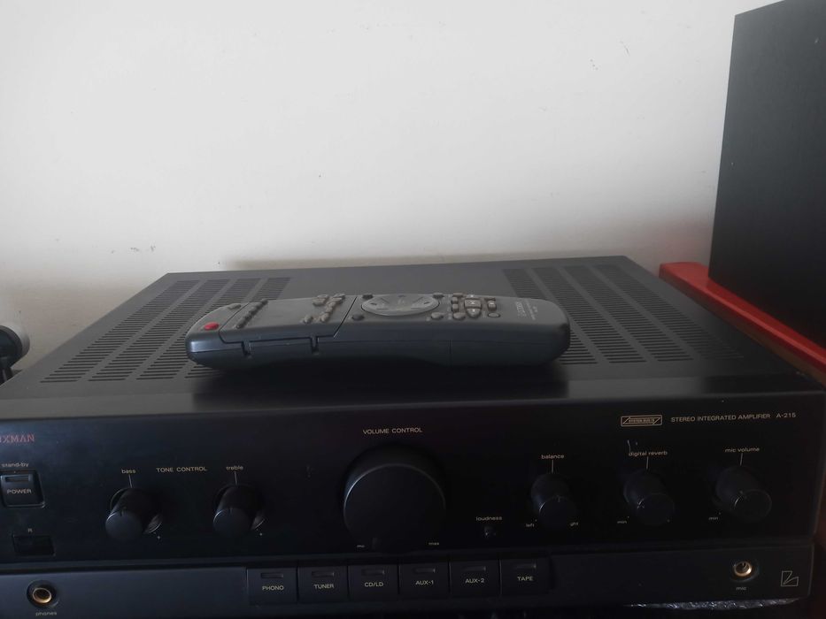 Amplificador Luxman A-215