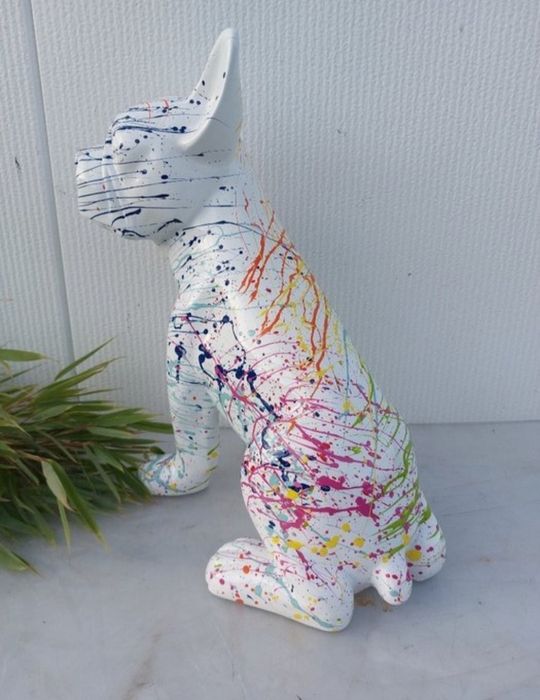 Estátua buldogue francês