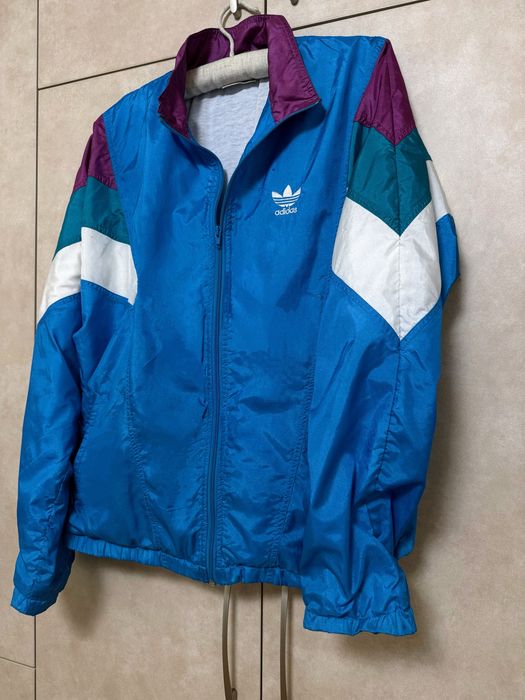 Спортівна кофта в стилі 90-ті