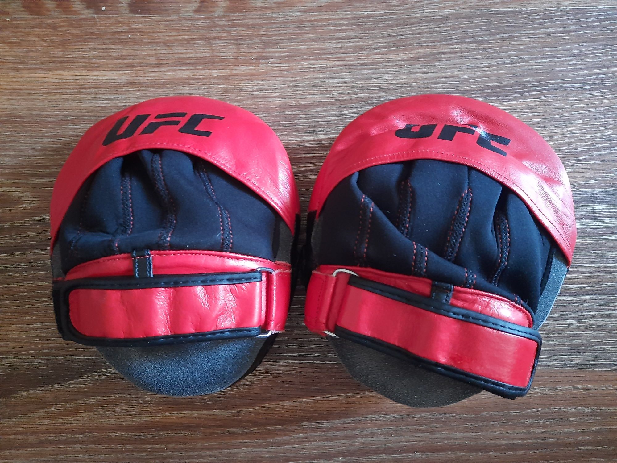 Лапы UFC,натуральная кожа