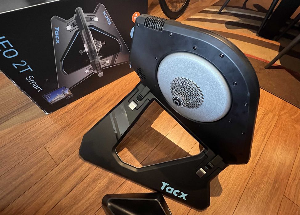 Rolo de treino Tacx Neo 2T Smart