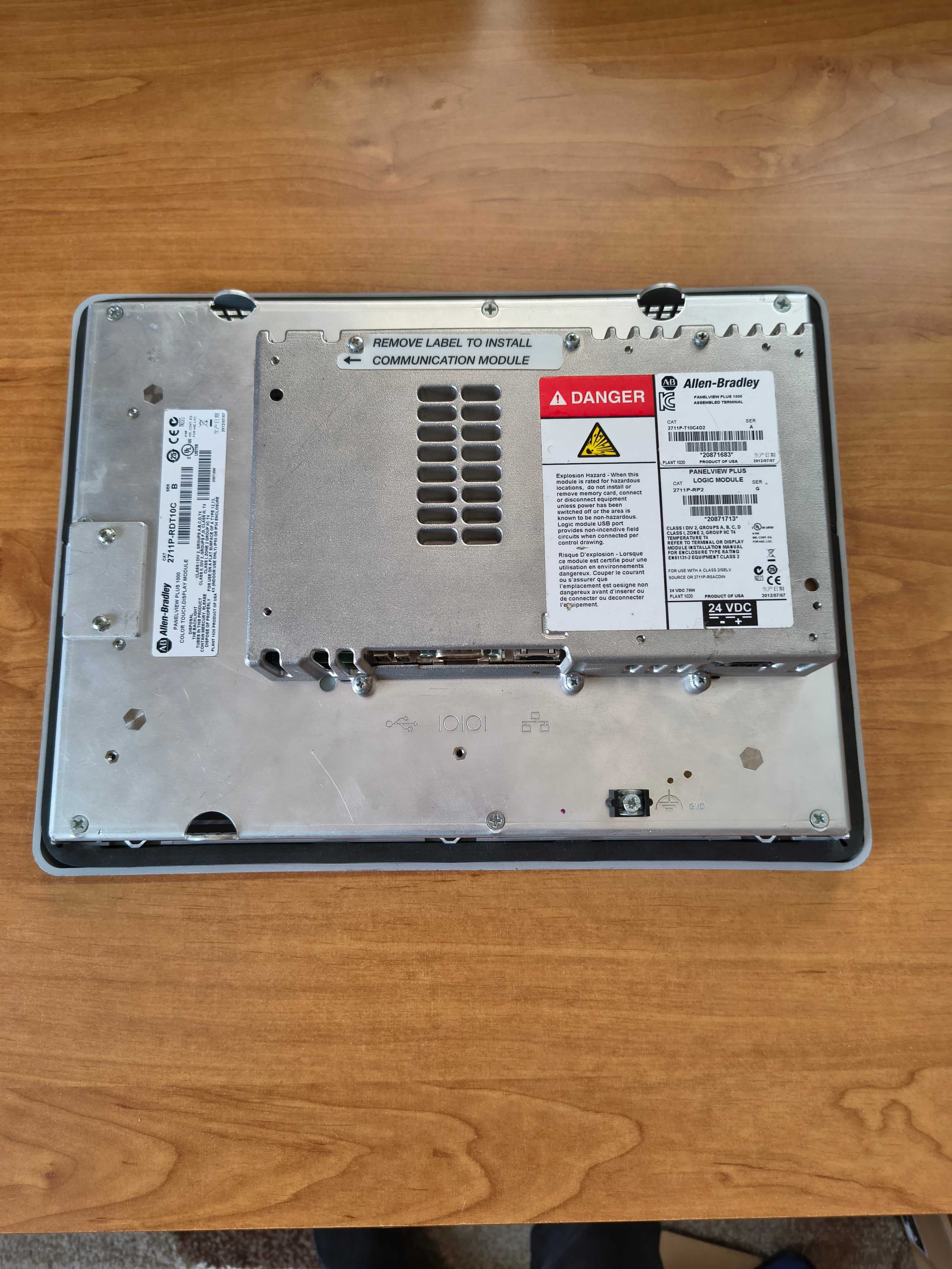 Panel operatorski Allen-Bradley View Plus 2711P-RTD10C