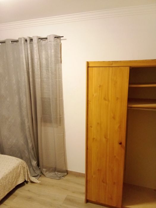 Alugo Quarto Solteiro