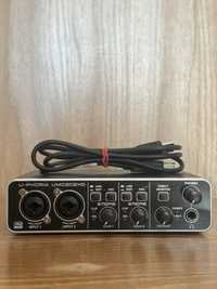 Аудиоинтерфейс Behringer UMC202hd