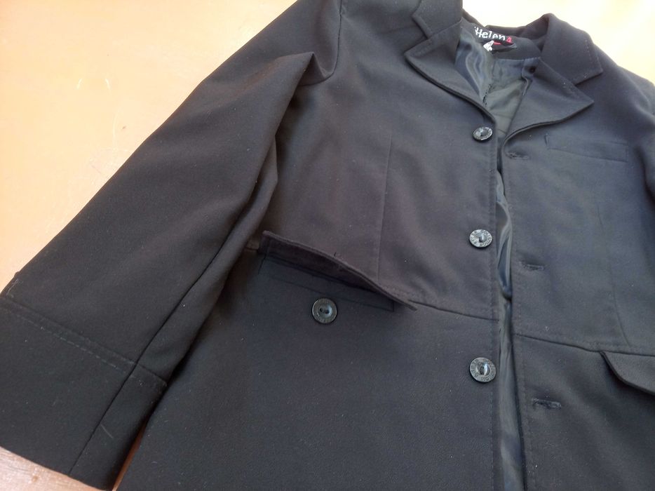 Чорний класичний піджак на зріст 134 см.