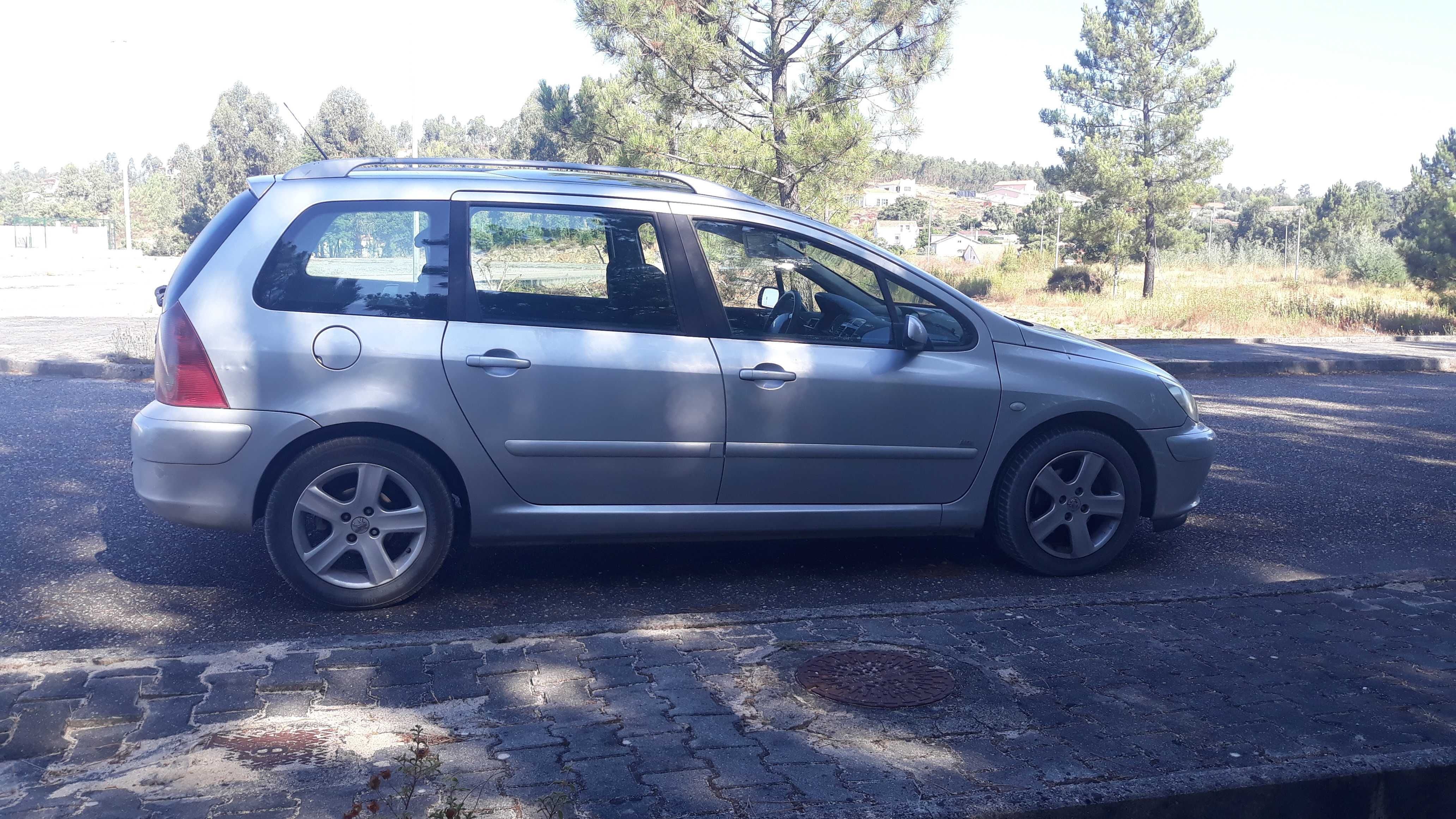 Peugeot 3071.6hdi 110cv 7 lugares de livrete