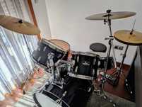 Bateria Pearl Roadshow completa com banco