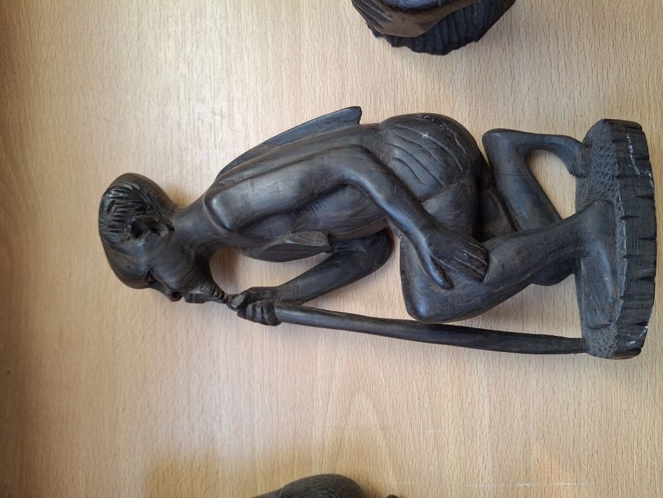 4 estatuetas madeira africana