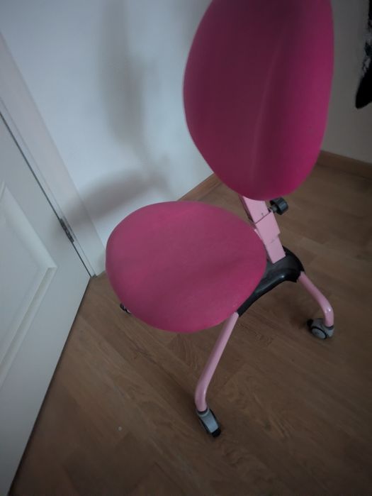 продам стул ортопедический детский в хорошем состоянии