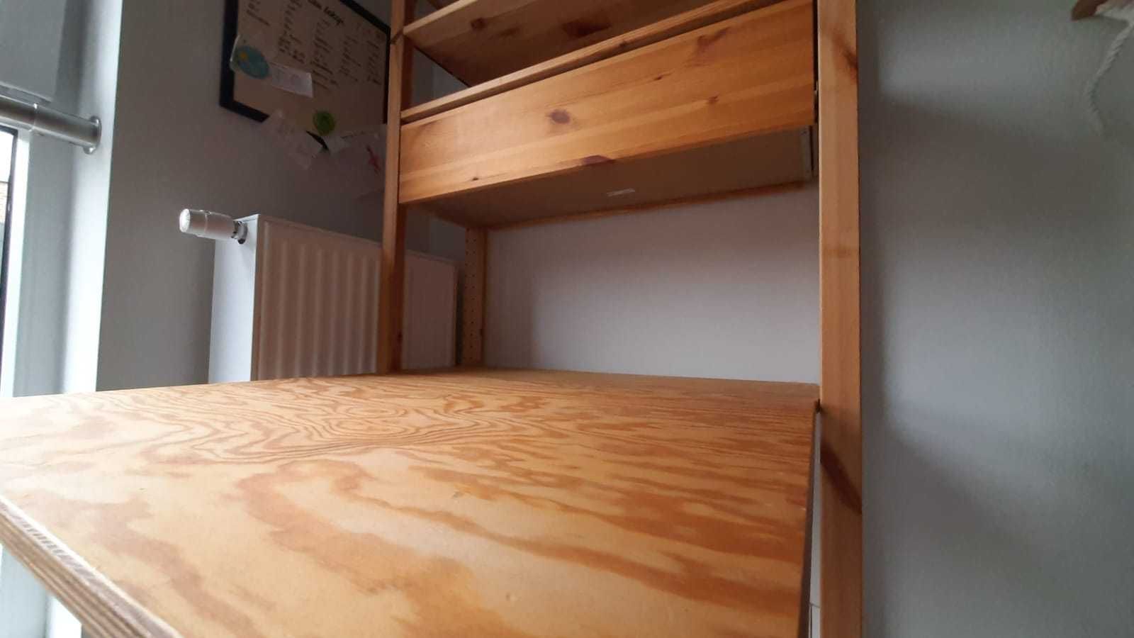 Regał IVAR Ikea z biurkiem