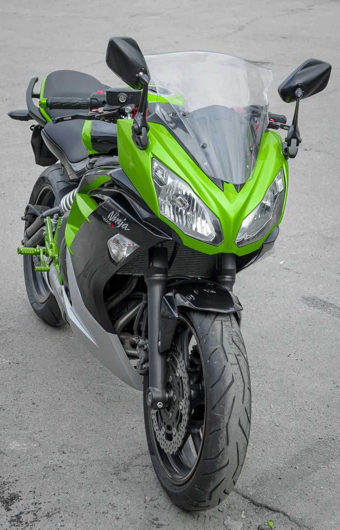 Мотоцикл Kawasaki ninja 400R